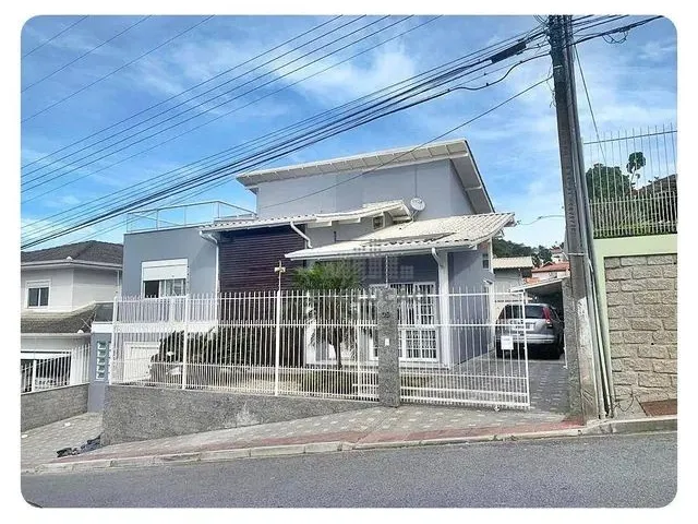Imagem: Casa com 4 Dormitórios À Venda, 316 M²