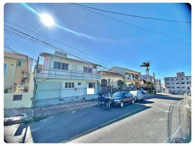 Imagem: Casa com 4 Dormitórios Sendo 3 Suítes