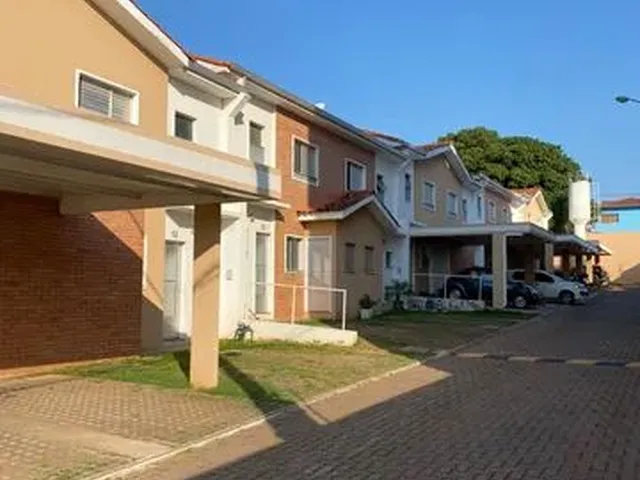 Imagem: Sobrado Á Venda no Condomínio May Flower