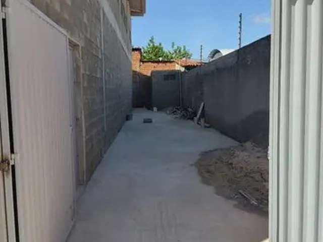 Imagem: Samara - Alugo Galpão Bairro Lourival Parente