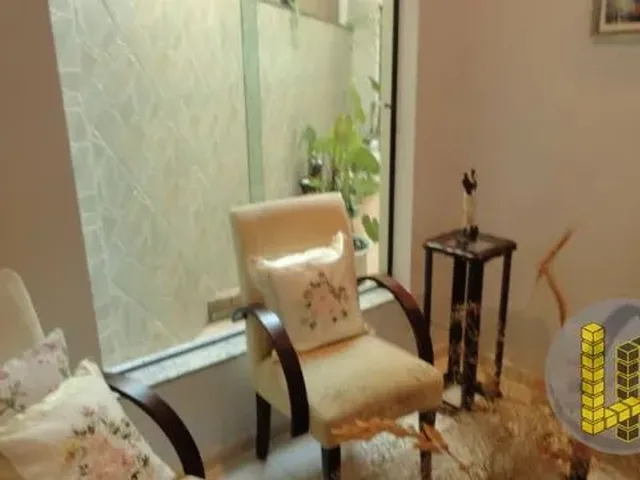 Imagem: A casa possui 3 Dormitórios, 3 Suítes, 5 Banheiros, 5