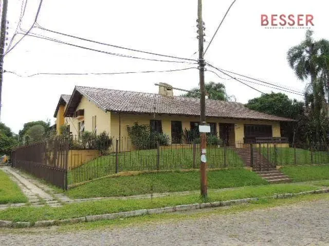 Imagem: Casa com 4 Dormitórios À Venda, 670 M²