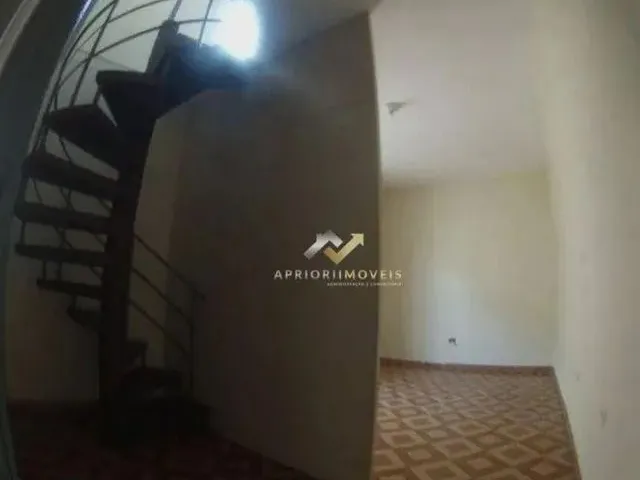 Imagem: Sobrado com 2 Dormitórios para Alugar