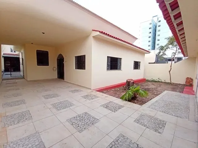 Imagem: Aluguel R$ 6.400 - Casa Vieiralves para