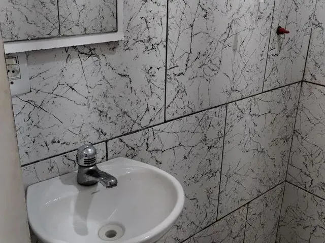 Imagem 12: Alugo Kitnet Quarto com aluguel por R$350 /mês