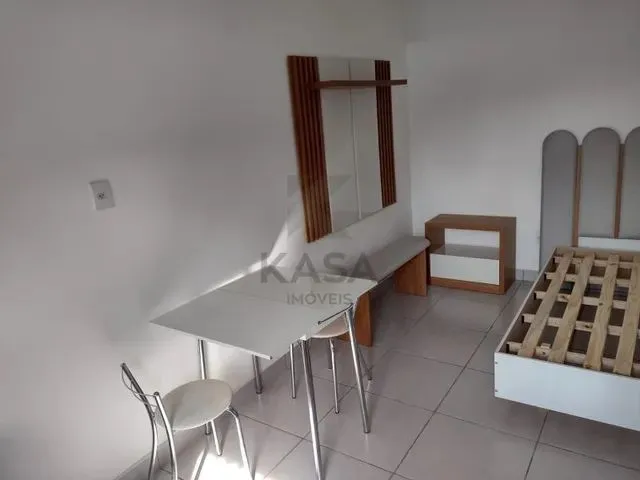 Imagem 3: Excelente Kitnet Mobiliado, em Ótima Localização, com 01 Dormitório, Banheiro Social
