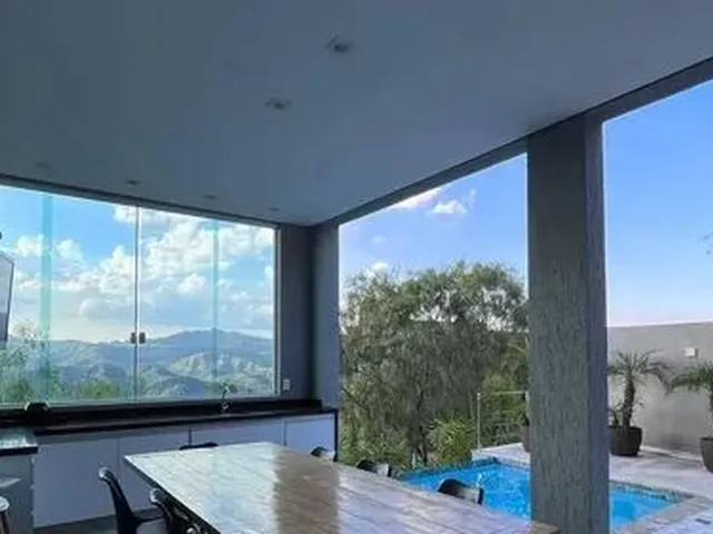 Imagem: Casa À Venda, 4 Quartos, 4 Suítes, 2 Vagas