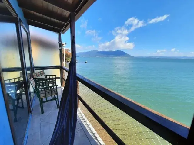 Imagem 1: Casa para Venda em Florianópolis, Ribeirão da Ilha, 4 Dormitórios, 1 Suíte, 3