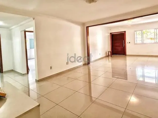 Imagem: Casa À Venda, 4 Quartos, 1 Suíte, 4 Vagas