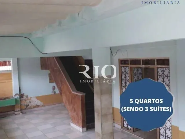 Imagem: Casa com 5 Dormitórios À Venda, 250 M²