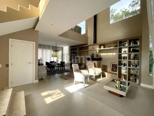 Imagem: Casa com 4 Dormitórios À Venda, 320 M²