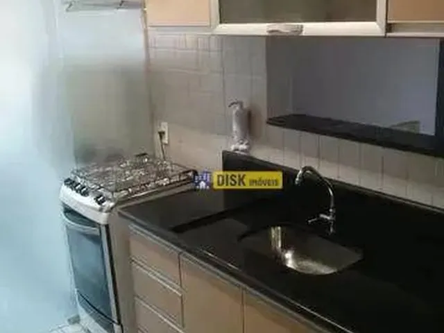 Imagem: O apartamento possui 3 Dormitórios, 1 Suíte, 1 Banheiro,