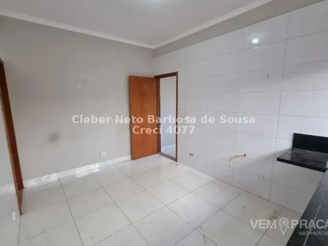 Imagem 8: Alugo Casa com 03 Dormitórios, Cômodos Amplos e Iptu Incluso