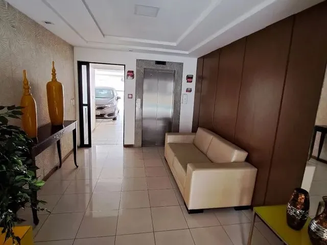 Imagem 2: Alug Apto Três Quartos na Ponta Verde