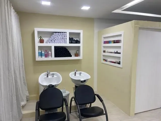 Imagem 1: Repasse de Salão de Beleza em Casa Caiada