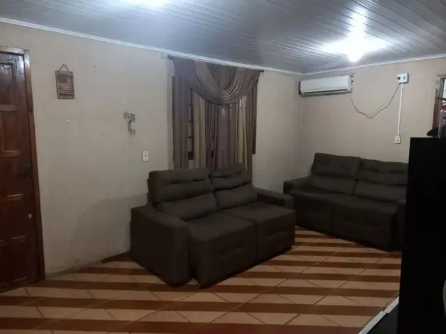 Imagem 12: Vendo Uma Casa Grande com as Mobílias