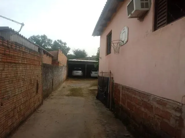 Imagem 7: Vendo Uma Casa Grande com as Mobílias