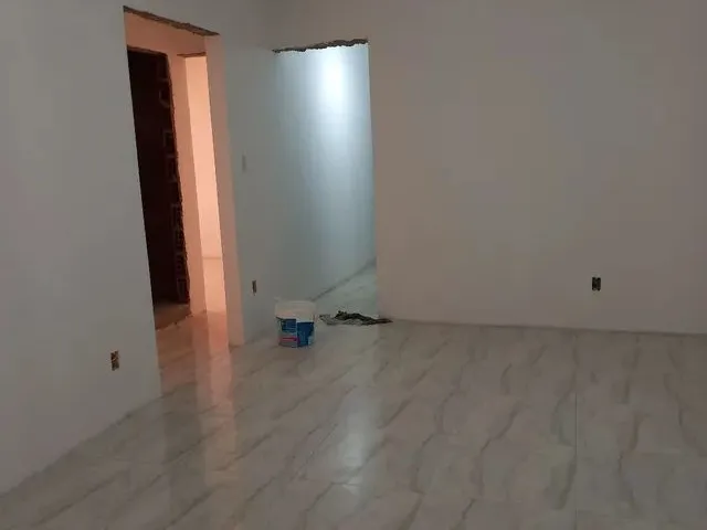 Imagem: Casas Prontas, em Construção e Outra Finalizando