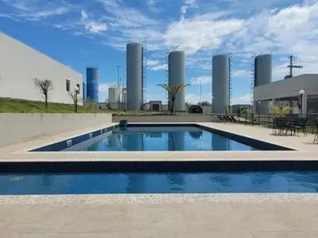 Imagem: O apartamento possui 2 Dormitórios, 1 Banheiro, 1 Vaga na