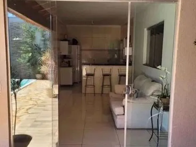 Imagem: Imóvel com Piscina no Lírio do Vale