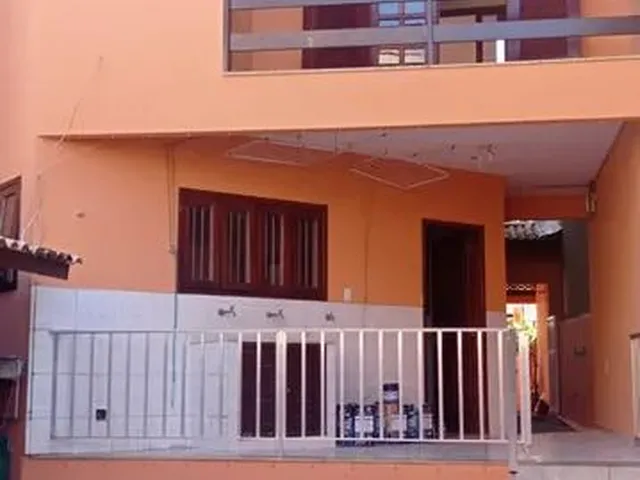 Imagem: A casa possui 3 Dormitórios, 1 Suíte, 4 Banheiros, 5