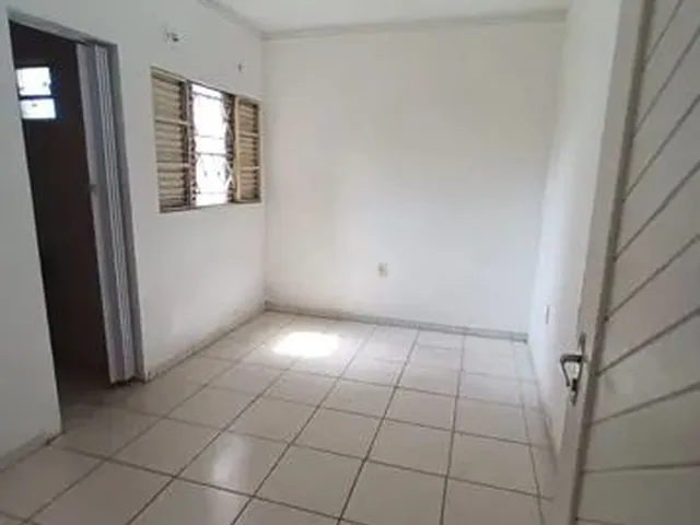 Imagem 6: Casa 3 Dormitórios , Sendo 2 Suíte . Aleixo