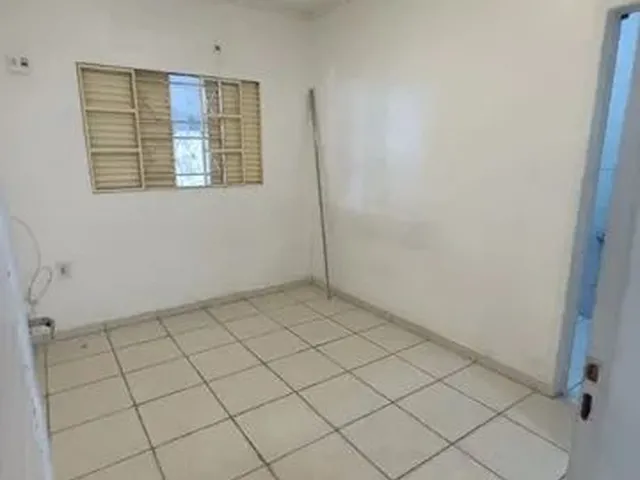 Imagem 8: Casa 3 Dormitórios , Sendo 2 Suíte . Aleixo