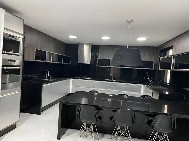 Imagem 2: Casa Duplex para Aluguel, Projetados, 04 Suítes(Master com Hidro), Piscina em Intermares