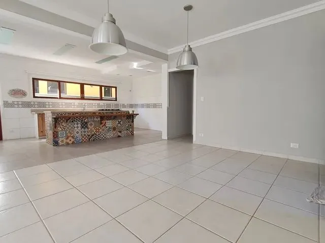 Imagem 11: Casa de Condomínio para Aluguel com 250 M² - 5 Suítes - Campeche - Florianópolis - Sc