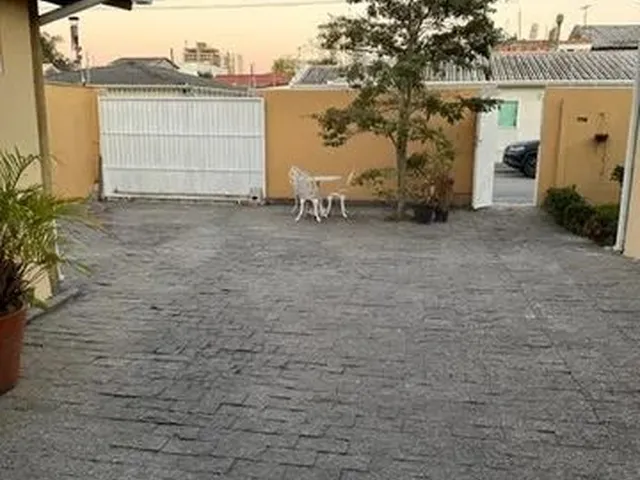 Imagem 8: Casa Térrea Mais Antiga, Semi Mobiliada, com 03 Dormitórios, Sendo 02 Suítes, 01 Bwc