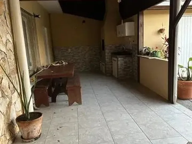 Imagem 12: Casa Térrea Mais Antiga, Semi Mobiliada, com 03 Dormitórios, Sendo 02 Suítes, 01 Bwc