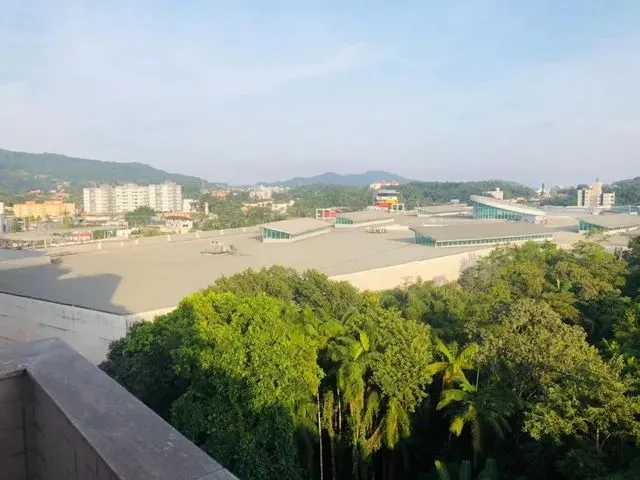 Imagem 4: Apartamento para Alugar com 3 Dormitórios em Distrito Industrial, Joinville Cod:la456