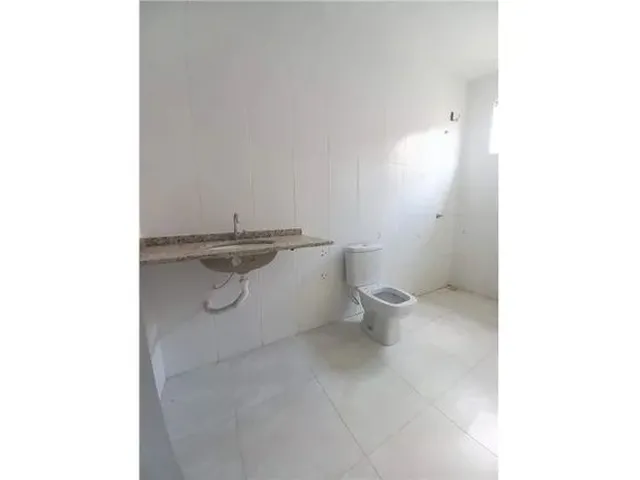 Imagem 4: Casa de 2 Quartos em Condomínio Fechado com Área de Lazer!!!!!!