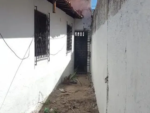 Imagem 9: Aluga-Se Casa na Praia de Iracema com 03 Quartos e Quintal Espaçoso