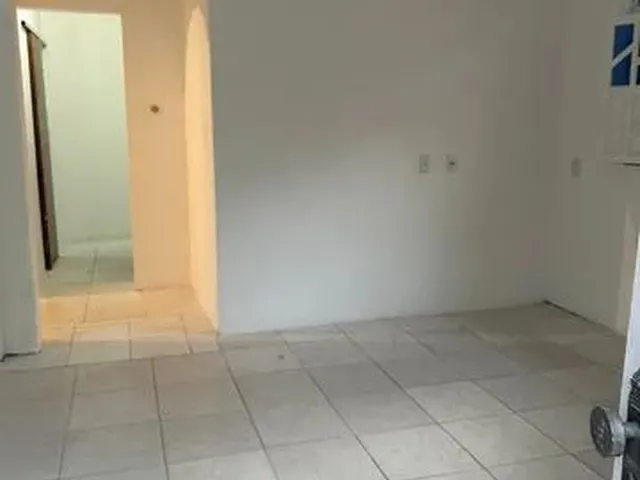 Imagem 2: Casa Próximo À Praia de Ipitanga