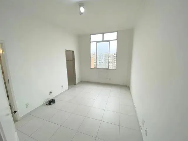 Imagem 1: Conjugado Reformado em Copacabana