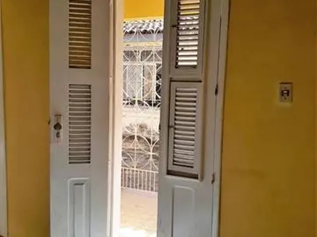 Imagem 14: Casa com 2 Quartos, 1 Banheiro, Sala, Cozinha, Varanda e Área de Serviço. Localizada Na