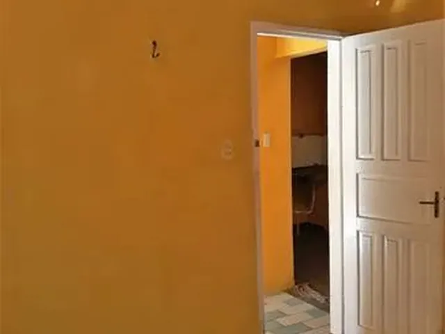Imagem 10: Casa com 2 Quartos, 1 Banheiro, Sala, Cozinha, Varanda e Área de Serviço. Localizada Na