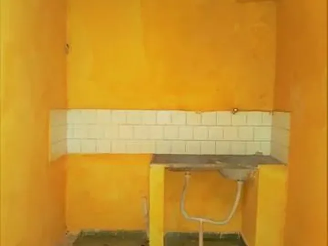 Imagem 8: Casa com 2 Quartos, 1 Banheiro, Sala, Cozinha, Varanda e Área de Serviço. Localizada Na