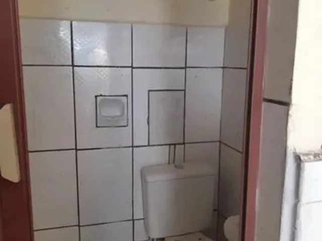 Imagem: Aluga-Se Cômodo e Cozinha