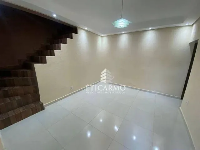 Imagem: Sobrado com 2 Dormitórios para Alugar