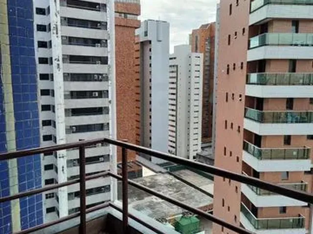 Imagem 13: Apartamento para Venda Possui 80 Metros Quadrados com 2 Quartos em Mucuripe - Fortaleza