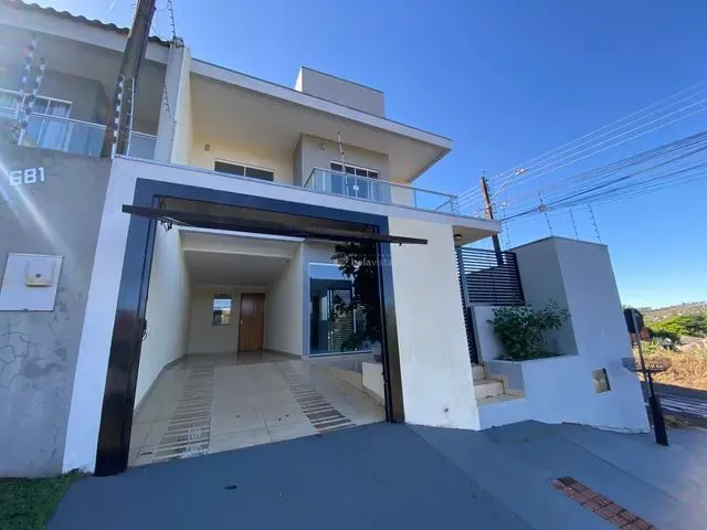 Imagem: Sobrado À Venda na Vila Operaria em Apucarana