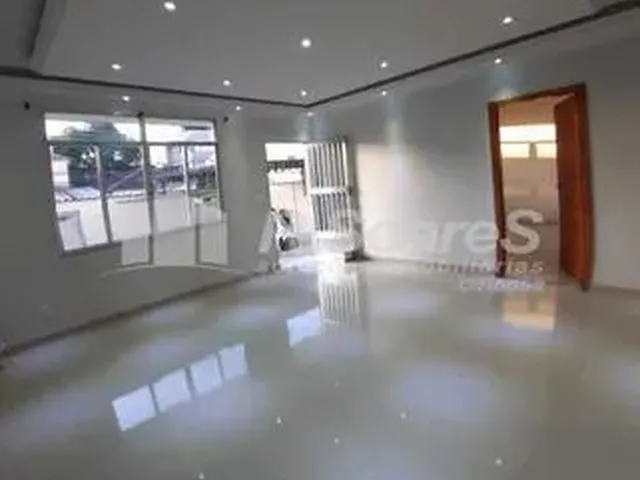 Imagem: Casa com Duas Suítes, em Realengo, Rua