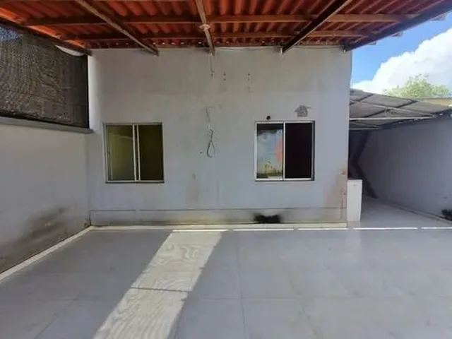 Imagem: Casa com Terreno Amplo no Bairro Novo