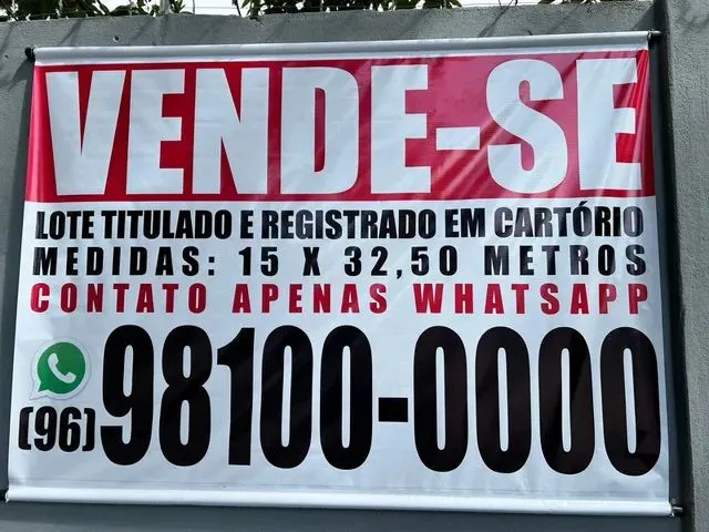 Imagem: A casa possui 3 Dormitórios, 1 Banheiro, 5 Vagas na