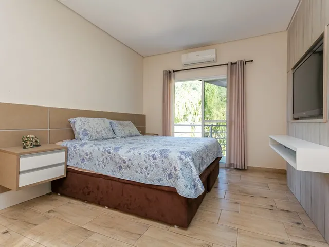 Imagem 12: Casa de Condomínio com 2 Quartos, 140M², À Venda em Santo Amaro da Imperatriz, Santo