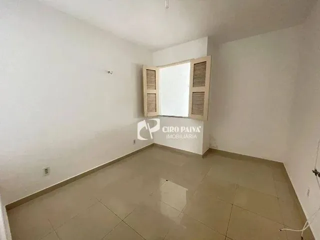 Imagem 8: Casa com 3 Dormitórios À Venda, 81 M² por R$ 370.000,00 - Cidade dos Funcionários