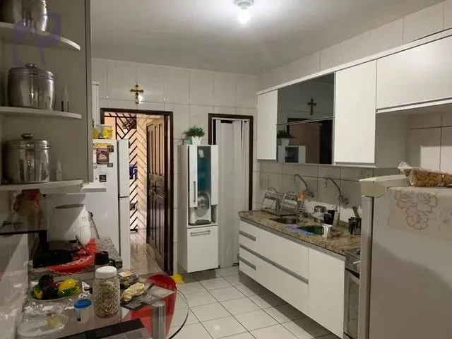 Imagem 15: Casa com 4 Dormitórios À Venda, 250 M² por R$ 850.000,00 - Cidade dos Funcionários