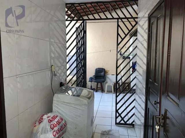 Imagem 6: Casa com 4 Dormitórios À Venda, 250 M² por R$ 850.000,00 - Cidade dos Funcionários